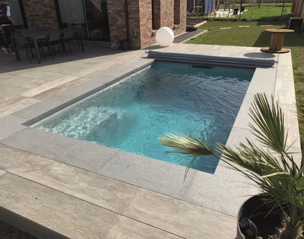 Piscine coque, modèle NOIZE à Colmar